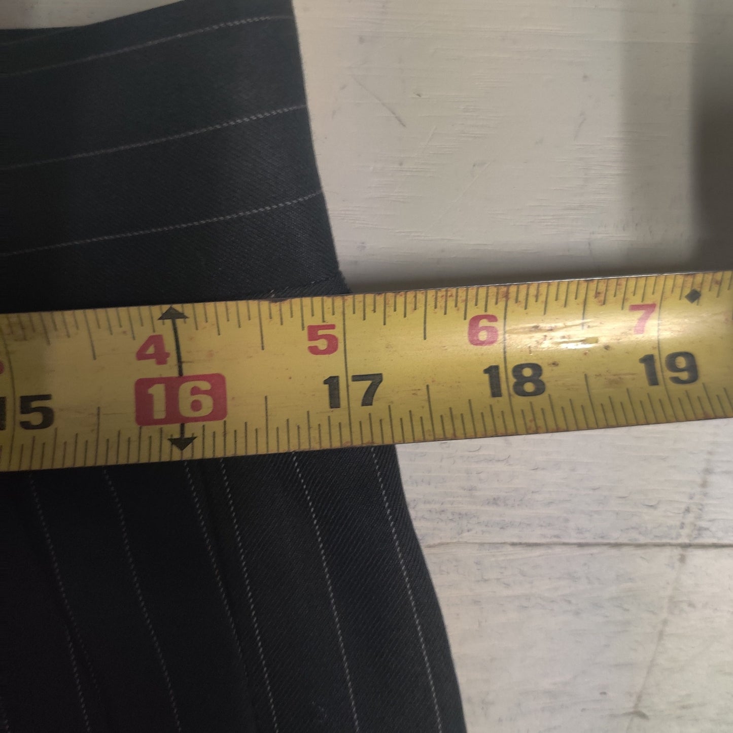 Vintage Vinci 4 pc Suit 40R Black Gray Pinstripe Jacket Vest Pants Necktie