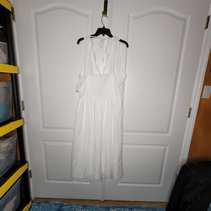 Wild Fable White Embroidered Lace VNeck Halter Maxi Dress NWT Size XL Resortwear
