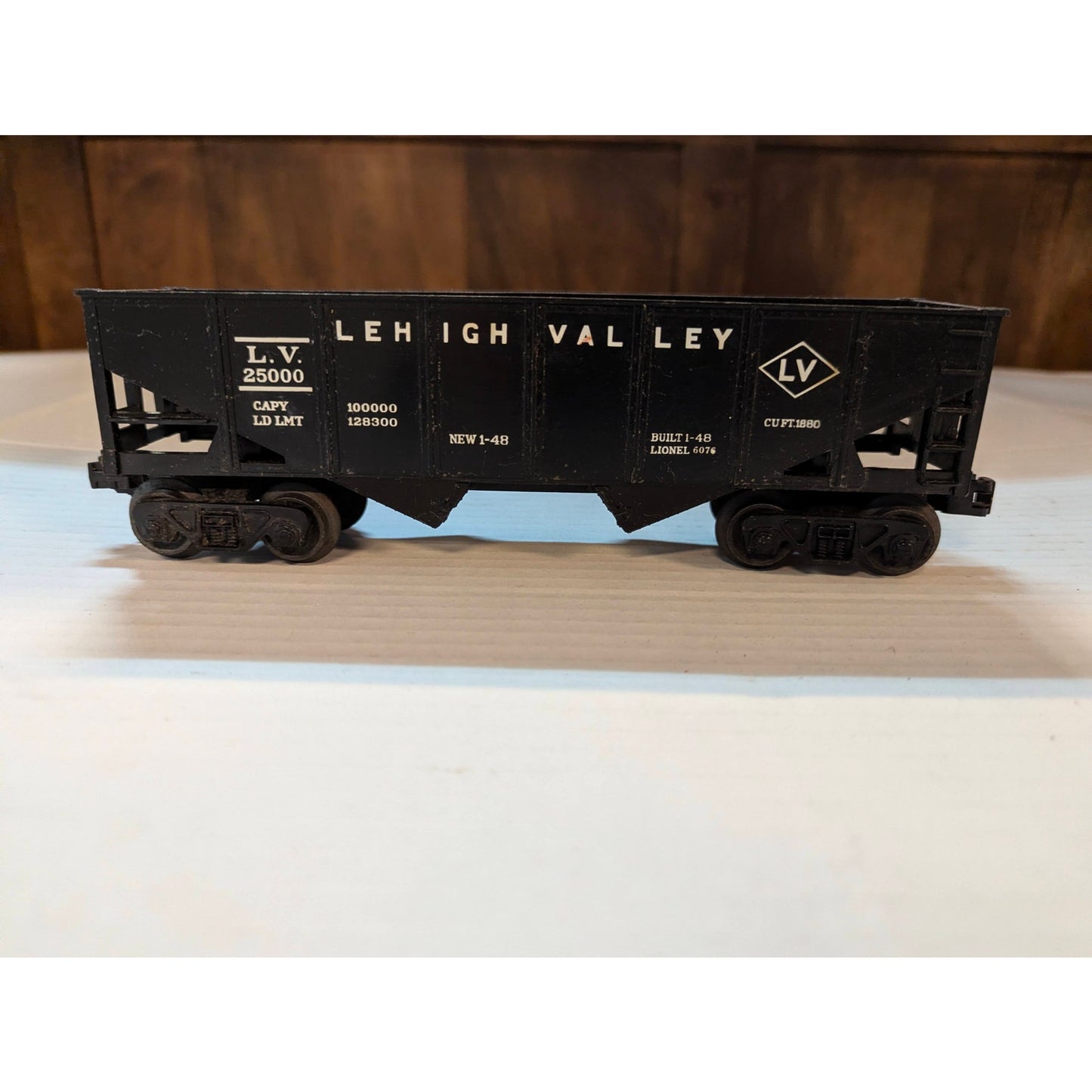 Lionel Vintage O Gauge Black Lehigh Valley Hopper Car 25000