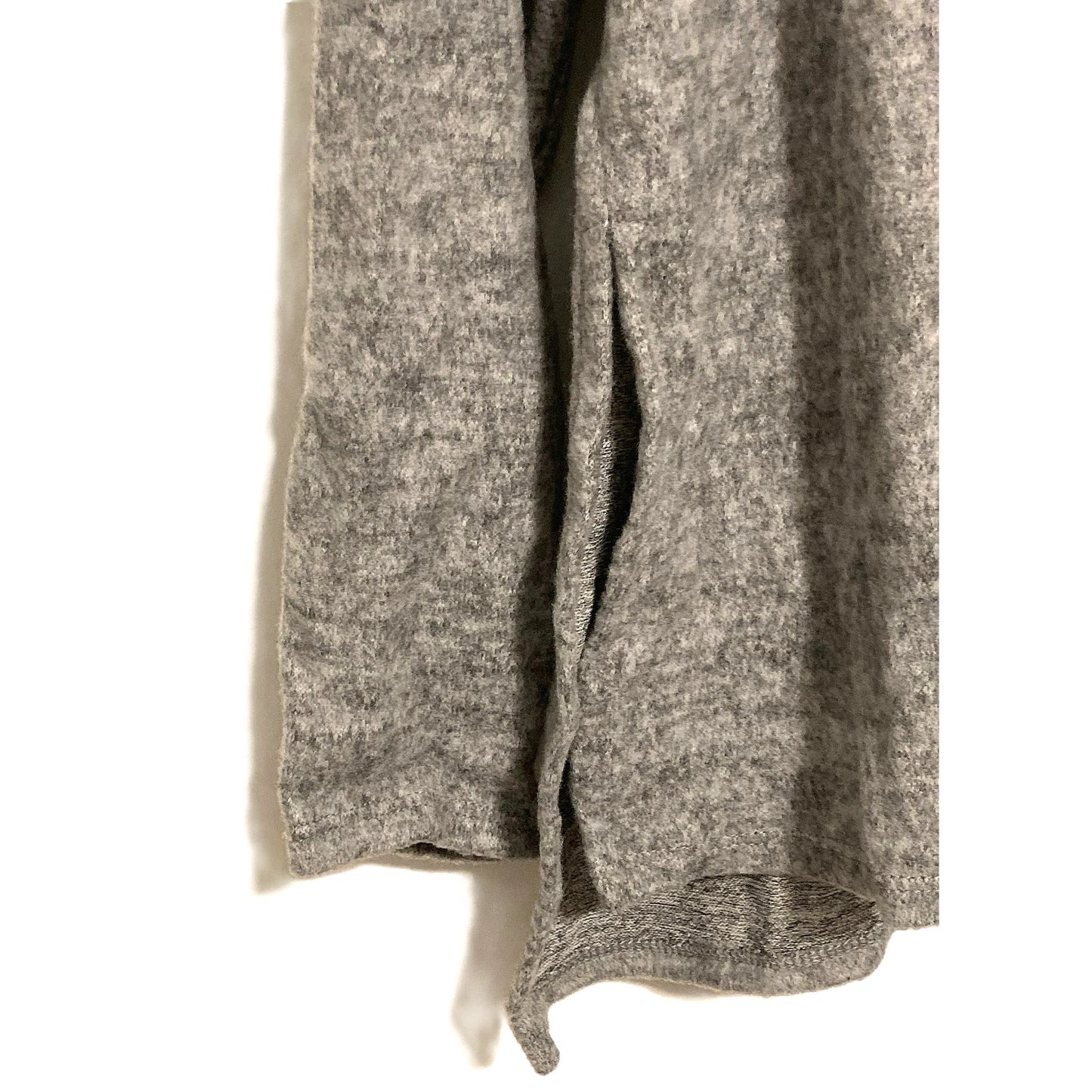 NWT Status by Chenault Ultra Soft Center Seam Cowl Sweater Sz Small Pearl Grey