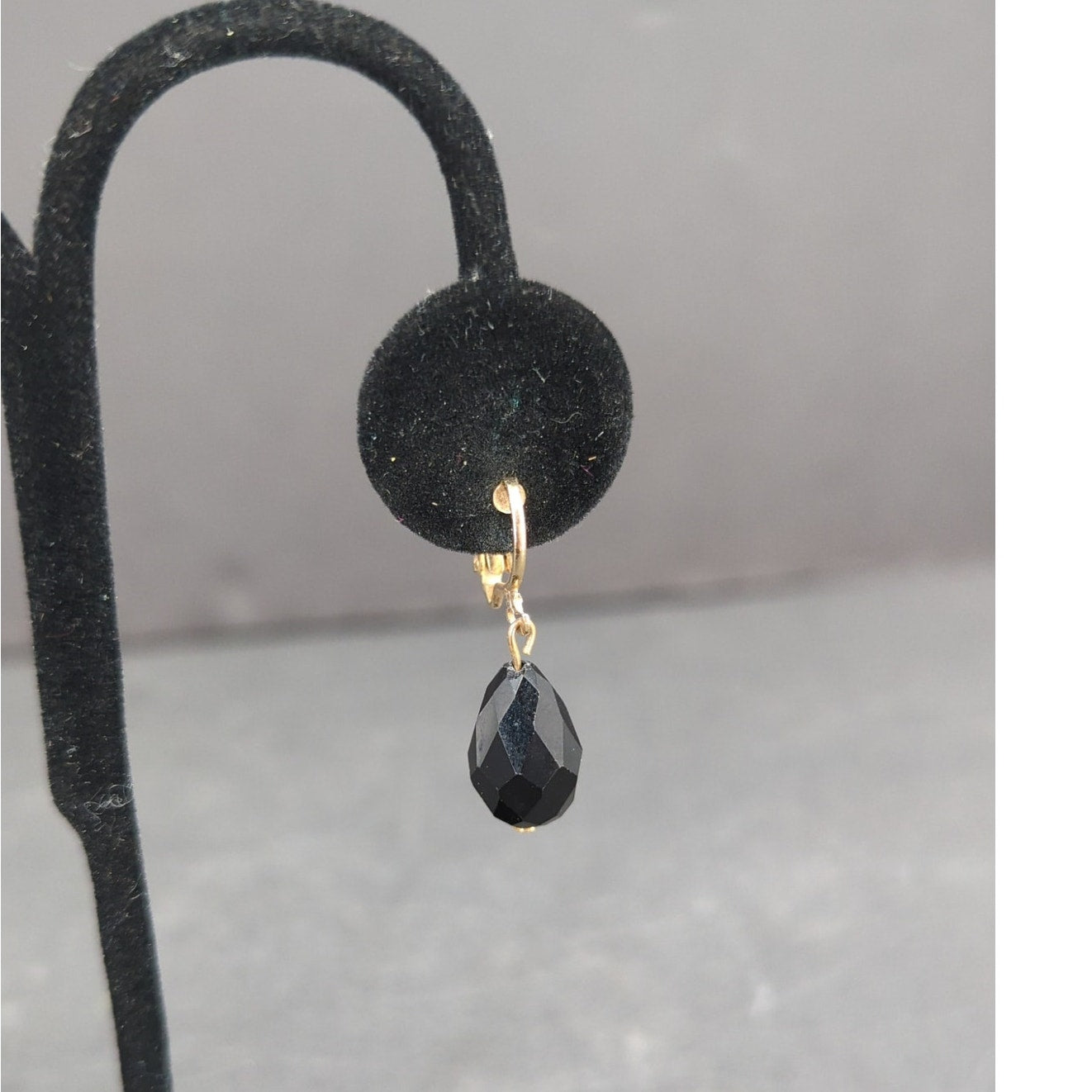 Vintage Black Spinel Bead Drop Dangle Earrings Gold Tone Clip On 1960s