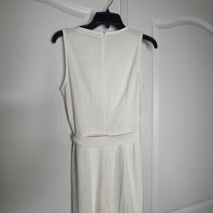 Fraiche by J White Sleeveless Jumpsuit Size Large Belt Skinny Leg Scoop Neck NEW