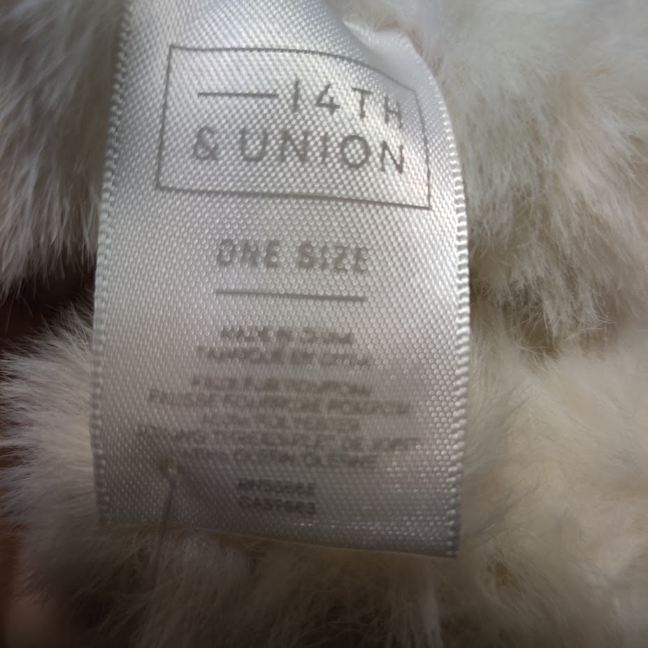14th & Union Cream Faux Mink Soft Fur Pom Pom Scarf NWT Winter Wonderland