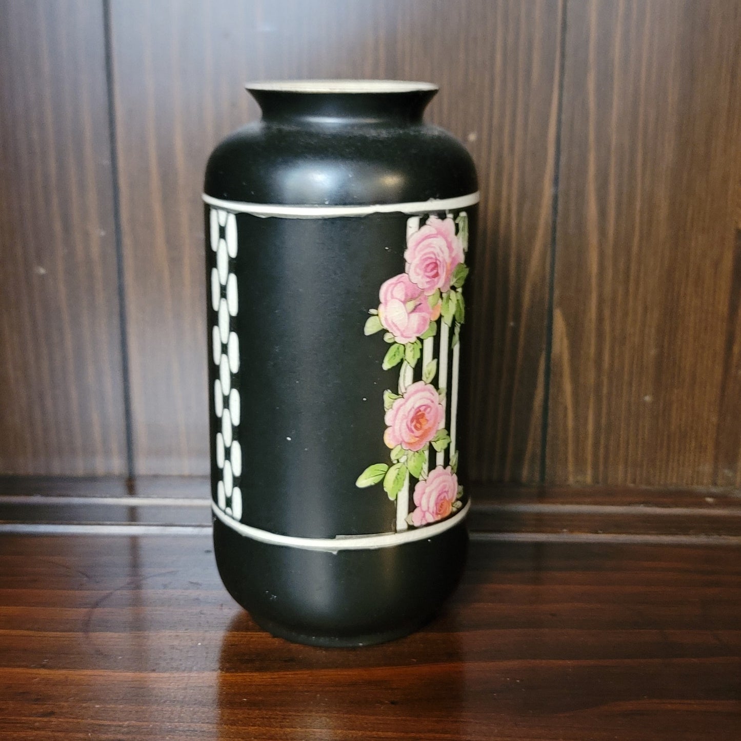 Vintage Crown Ducal Black Art Deco Vase with Pink Roses & White Trellis