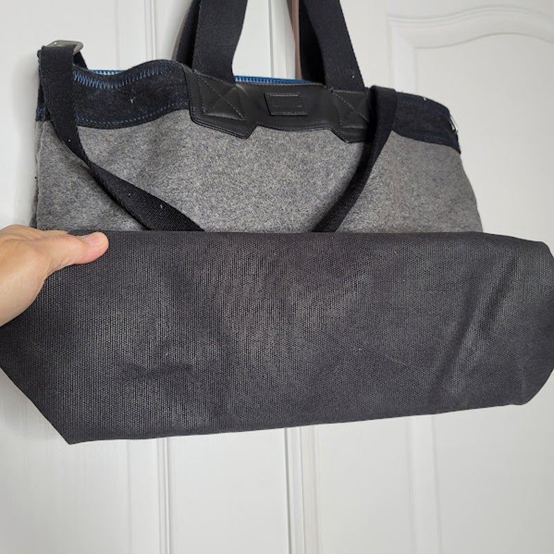Tom's bag Gray and black large tote Felt  Shoulder and Handheld straps TRAVEL