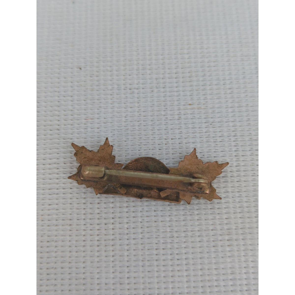 Vintage Canadian Beaver & Maple Leaf Brooch Patriotic Military Pin