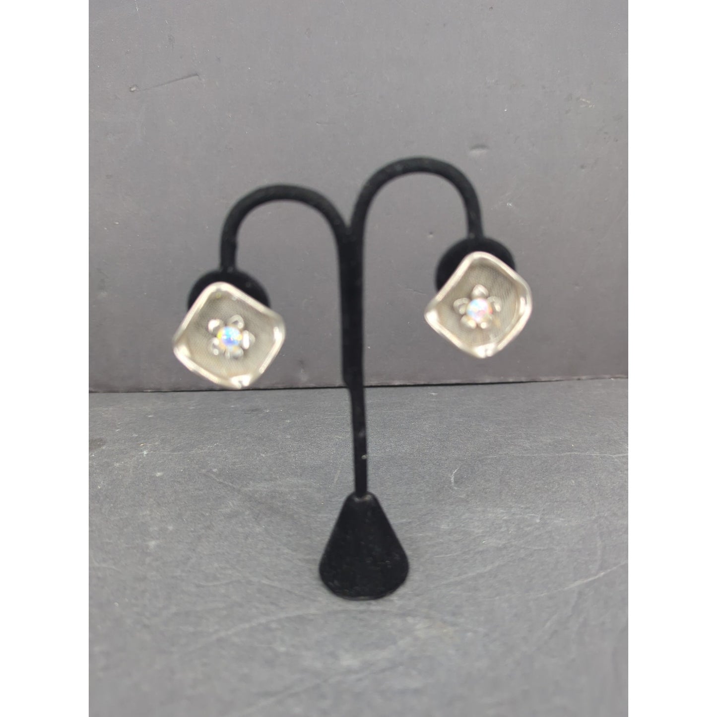 Vintage Silver Tone Mesh Oval Square Opalescent Flower Clip On Earrings Retro