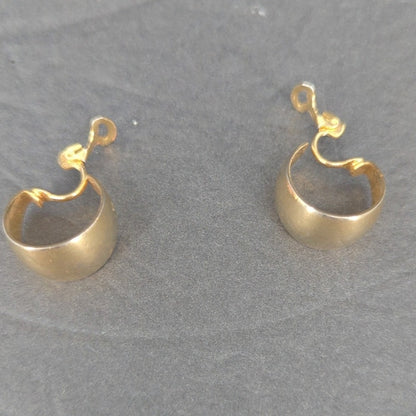 Vintage Gold Tone High Polish Curved Swirl Hoop Clip On Earrings Retro Modern