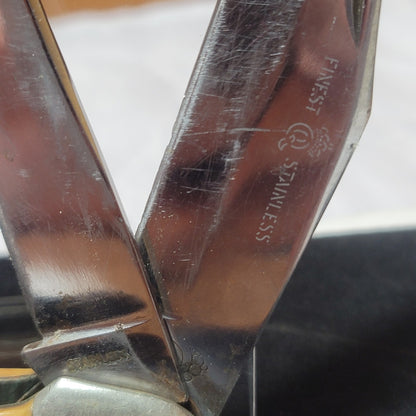 Vintage Folding Pocket Knife Queen #39 Two blade Hunter Winterbottom Jigged Bone