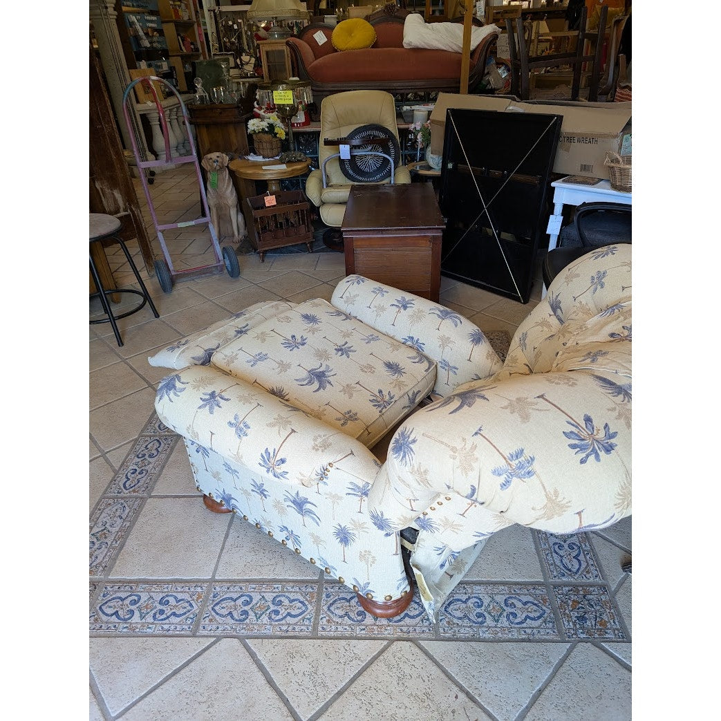 Secondhand Sandies: La-Z Boy / Girl Recliner Palm trees Cream tropical West Palm Beach Style