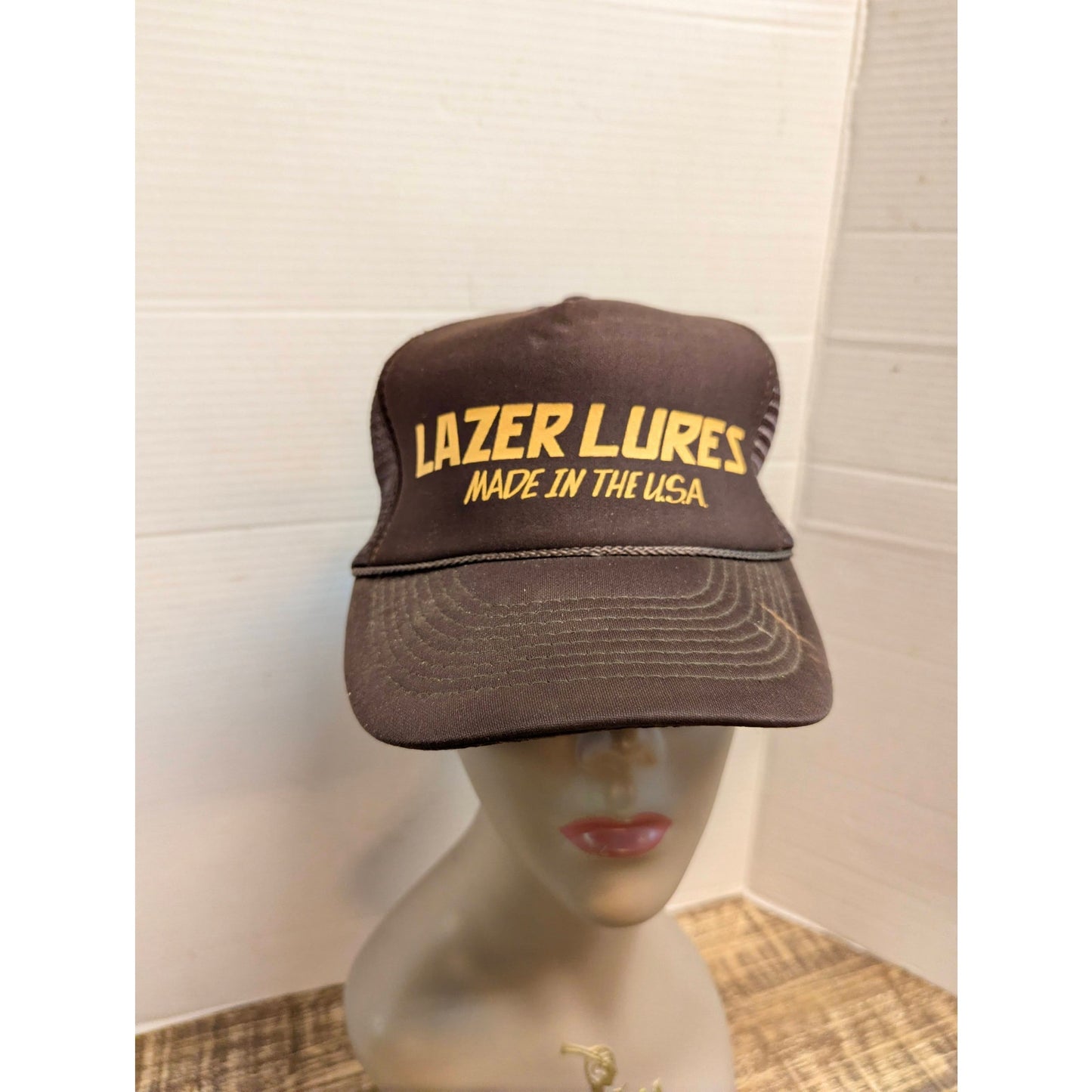 Vintage Lazer Lures Brown Gold Trucker Snapback Baseball Cap Hat Y2K