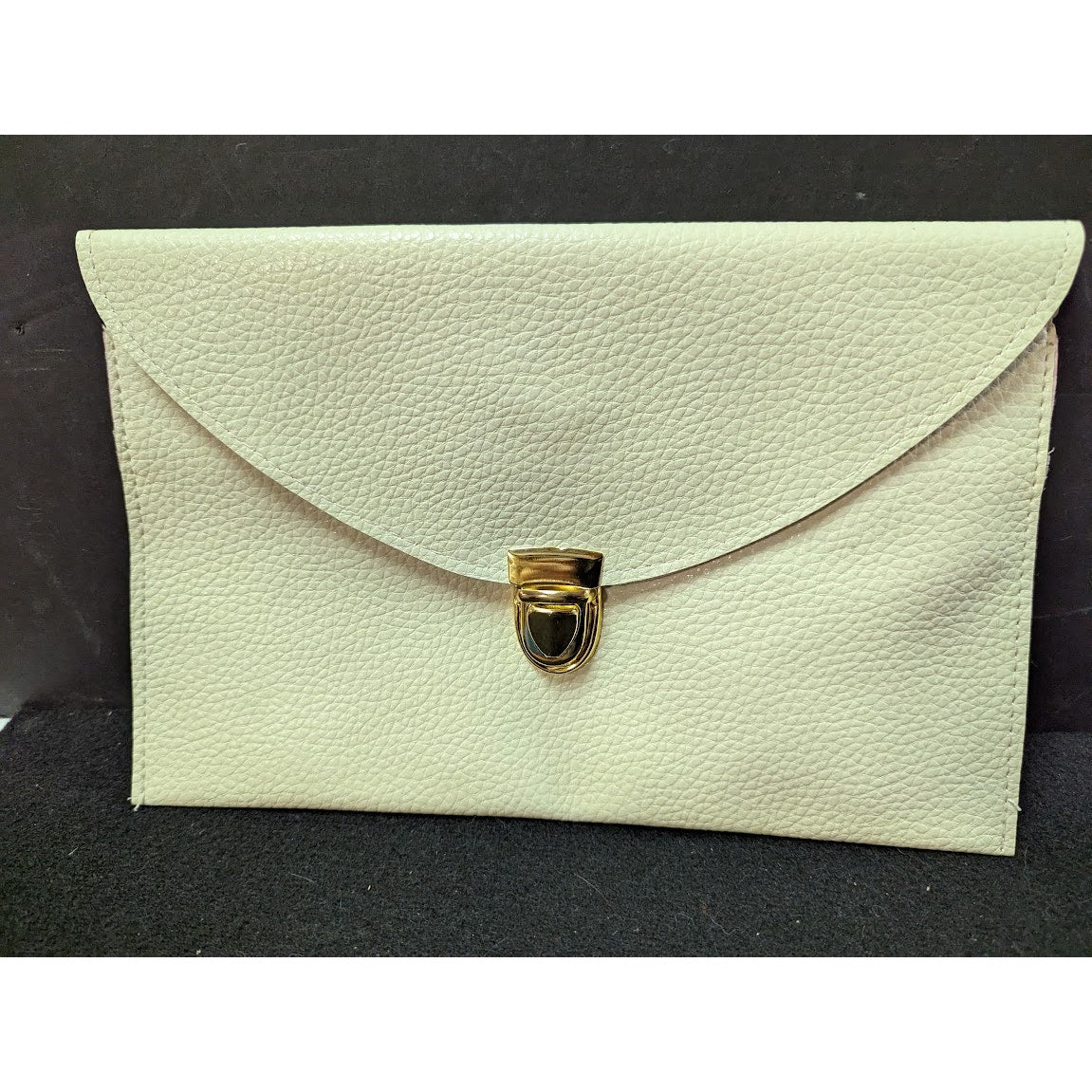 Vegan Pebbled Leather Conververtible Clutch Purse Shoulder Bag gold chain clasp