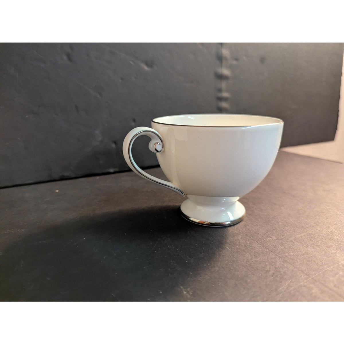 Mikasa Ultima Cameo Platinum Teacup Fine China Platinum Trim HK 301
