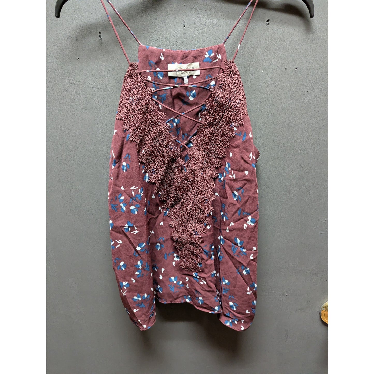 WAYF NWT Posie Strappy Camisole Floral Burgundy Tiered Puff Sleeve Top Medium