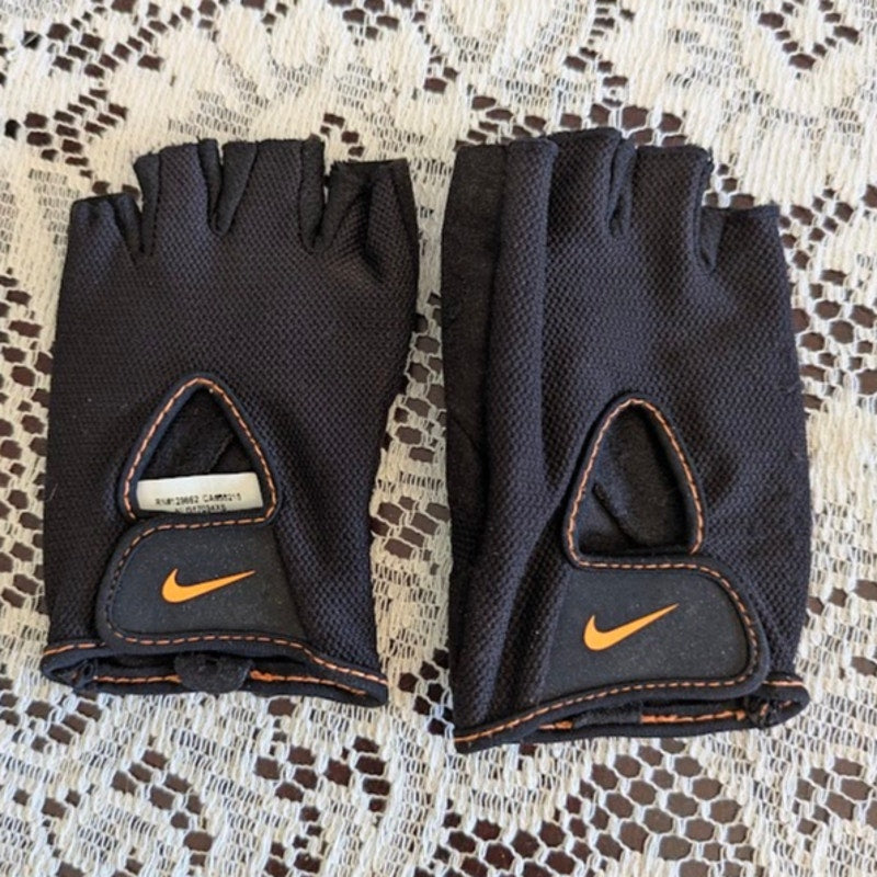 Nike Fingerless Training Gloves Black Orange Swoosh Size XS Padded Palm Gym