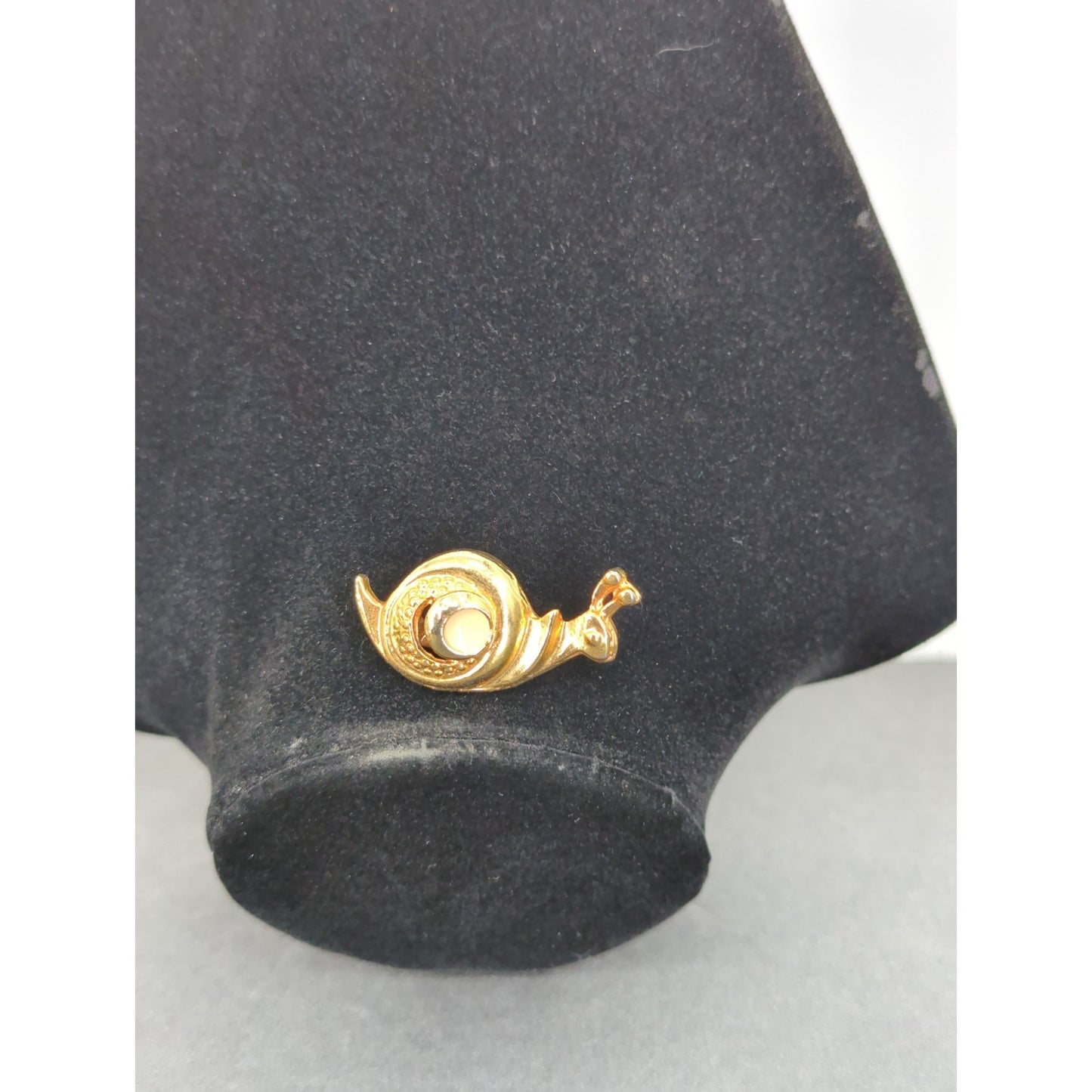 Vintage Gold Tone Enamel Snail Pin Small One Inch Whimsical Luck