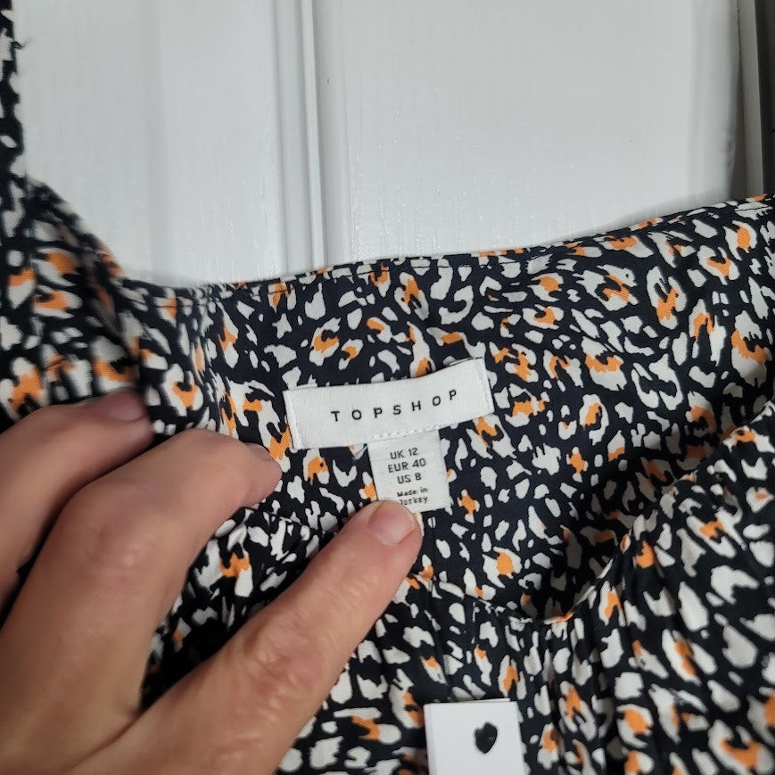 TOPSHOP new blouse Size 8 Medium crop top abstract side zip pouf 3/4 sleeve