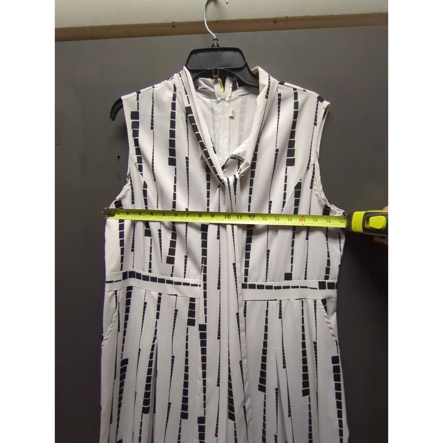 Striped One Piece Black and white jumpsuit Size 2xl Women with pockets Polyester