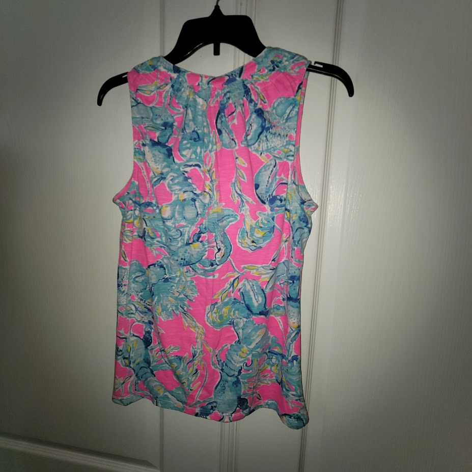 Lilly Pulitzer Essie tank top in the "Lobsters in Love" print Size Medium