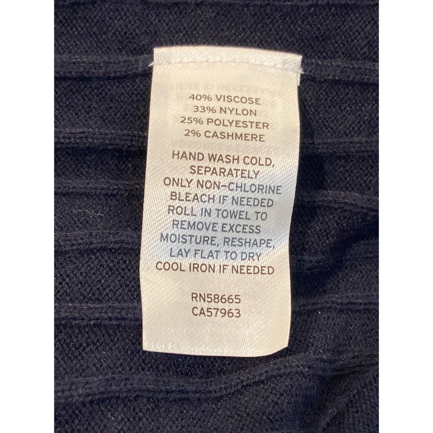 Treasure & Bond Silky Soft V-Neck Cashmere Blend Sweater Sz Small in Navy NWT