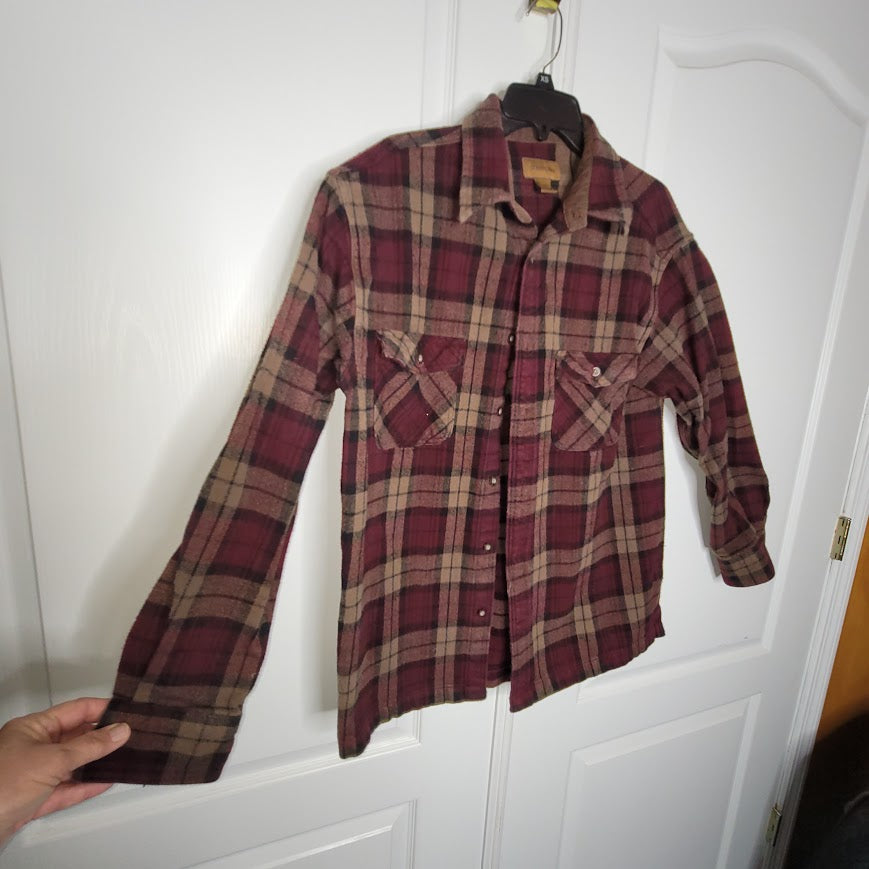 Heavy 100% Cotton Size Large St. Johns Bay burgundy oak plaid long sleeve Shirt