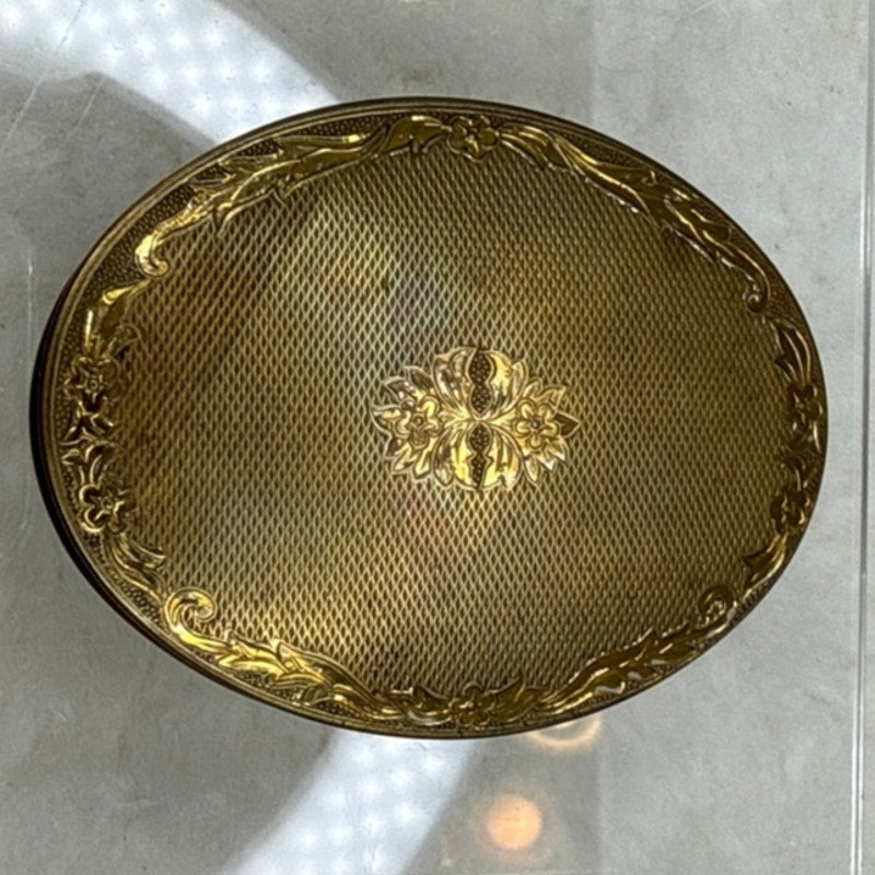 Vintage GoldTone Oval Powder Compact guilloche' Great Britain Floral Engine Turn