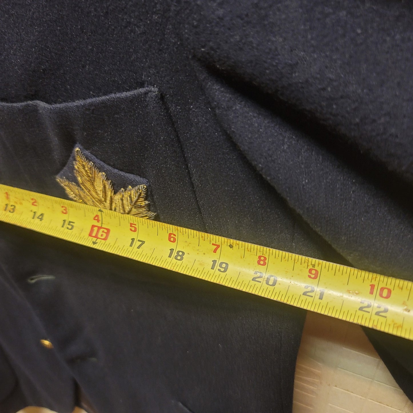 Vintage Collegiate wool blazer jacket Canada patch dark blue Mens Large gold