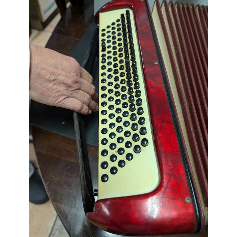 Salanti piano Accordion Red White