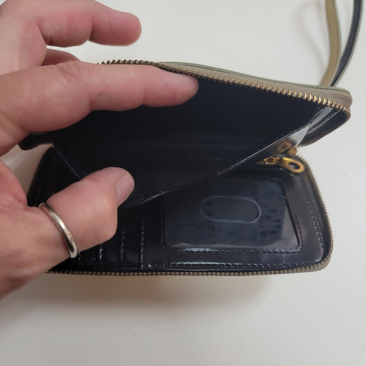 MARC by Marc Jacobs wristlet holographic Metallic leather PreOwned