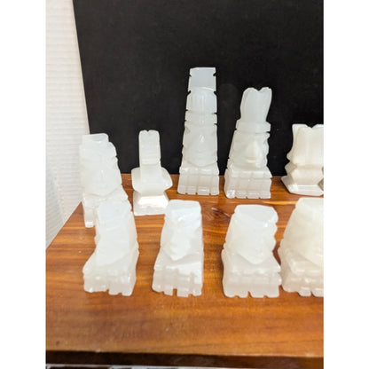 Vintage Hand-Carved Alabaster Chess Set – Rose & White Marble Pieces damaged