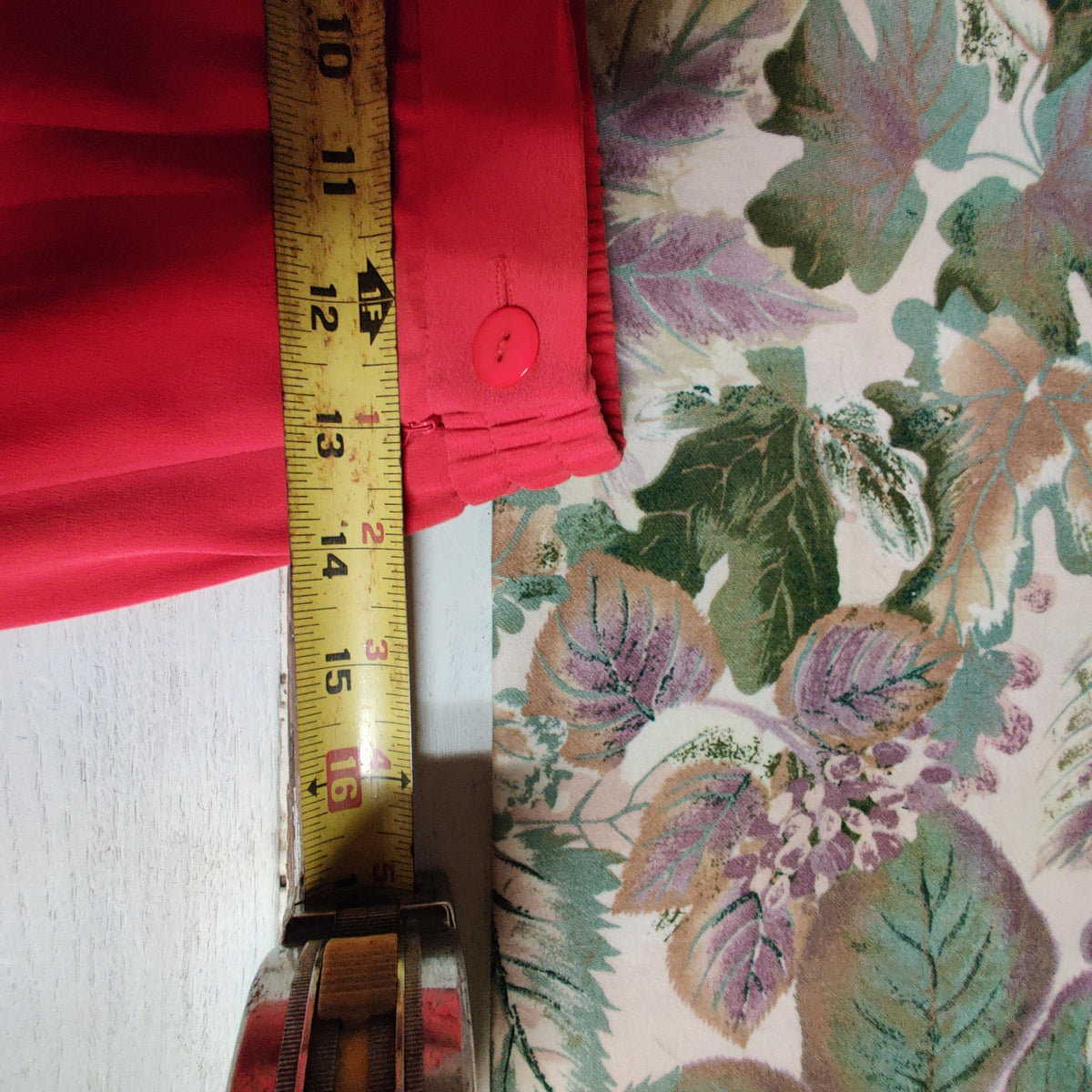 Vintage Josephine Chaus Red 100% Silk Pleated Trouser Pants 90s Power Dressing 6