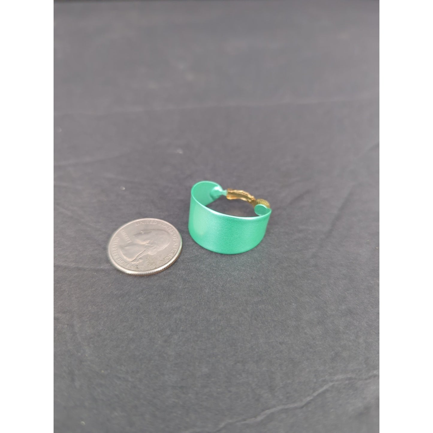 Vintage Glossy Green High Polish Enamel Huggie Hoop Wrap Clip On Earrings Retro