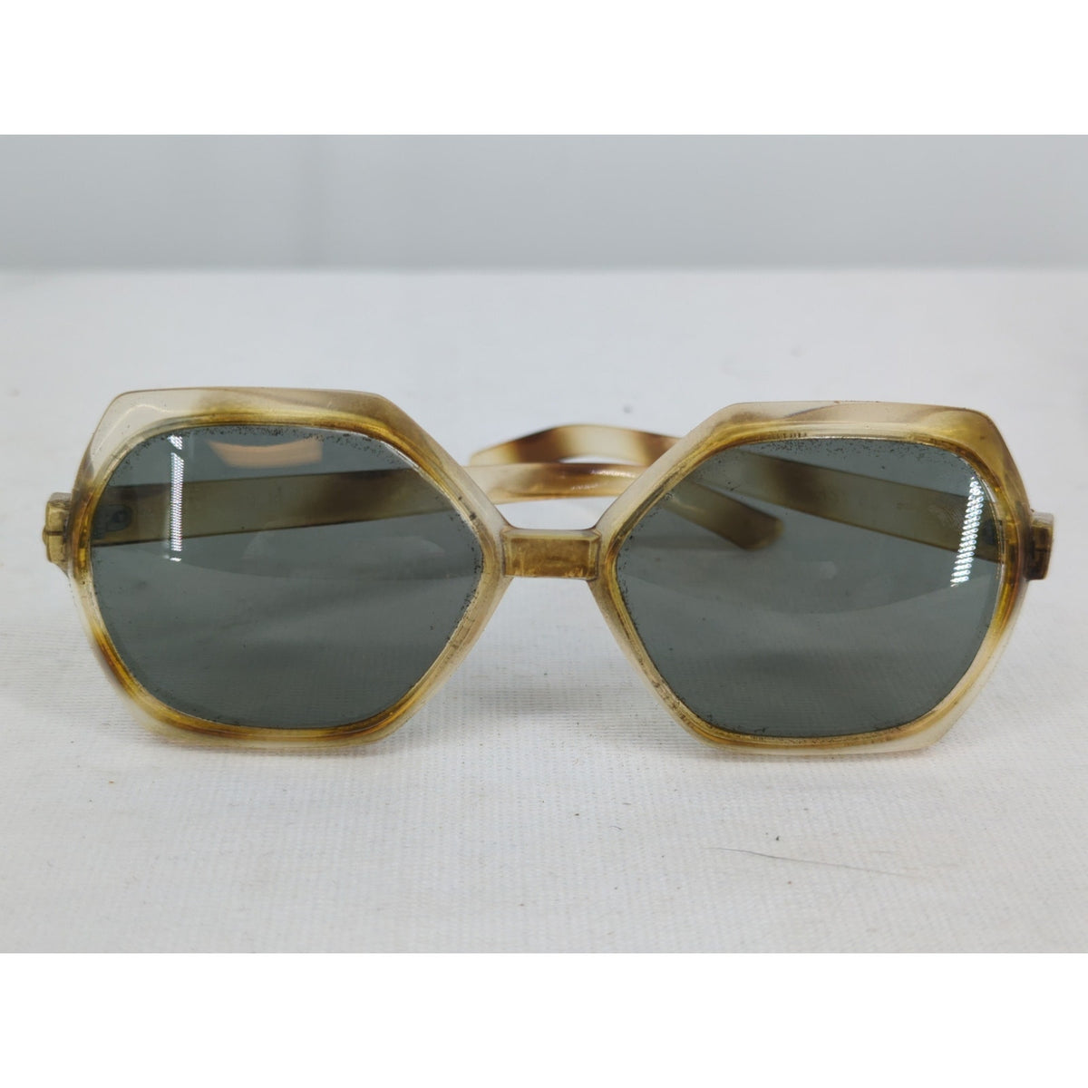 Vintage Cool-Ray tinted Tortoise Shell Sunglasses with Case