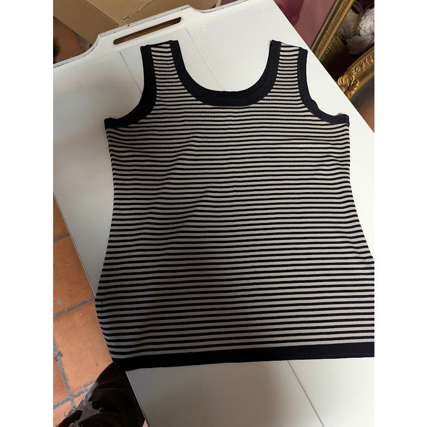 Exclusiely misook Size Medium Sleeveless tank top blue cream striped scoop neck