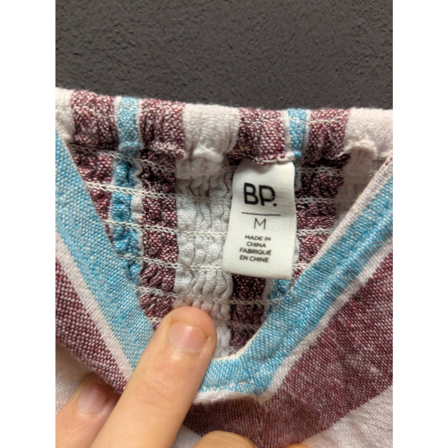 BP. Multicolor Striped Knit Crop Top Sleeveless V-Neck Size Medium NWT