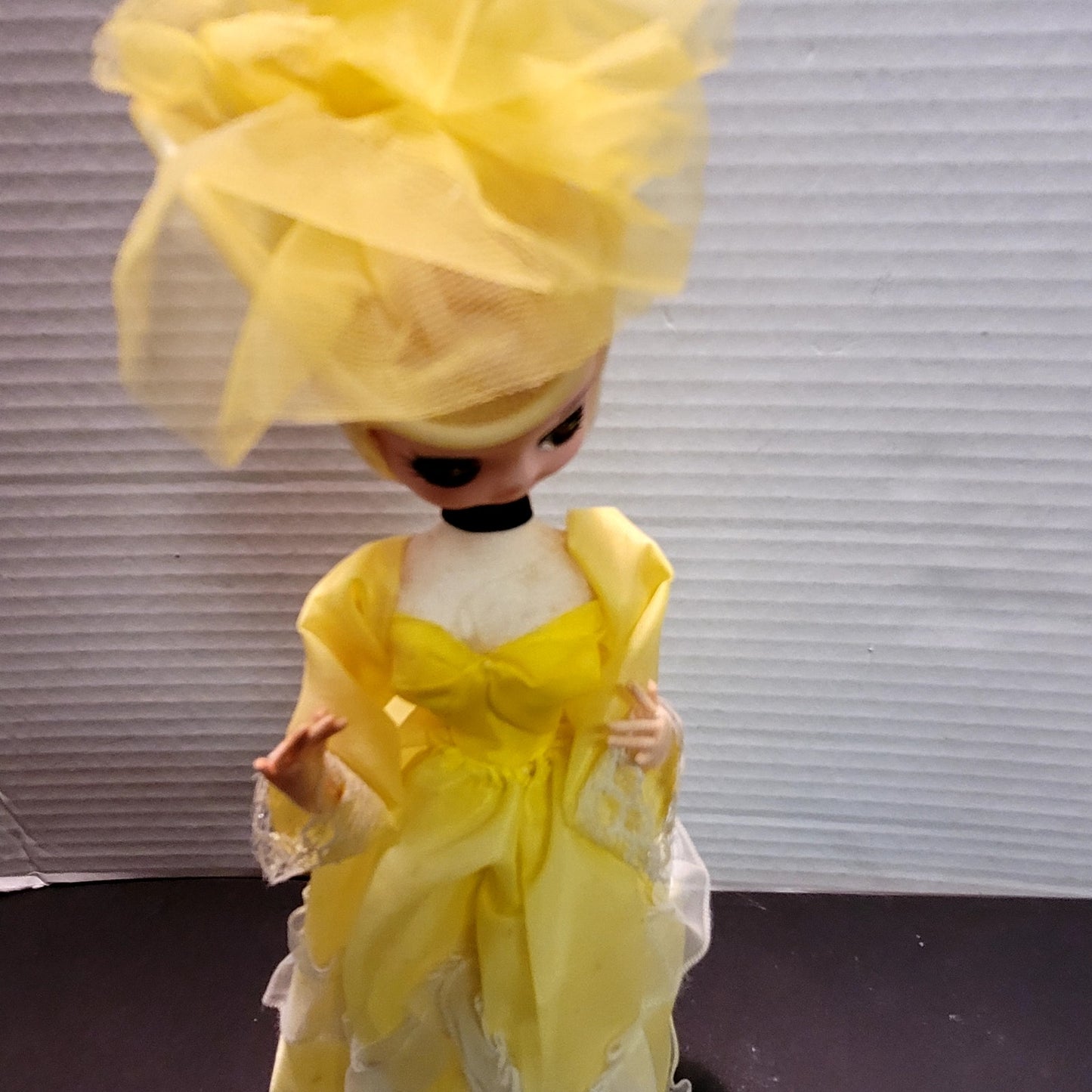 Vintage Bradley "Big Eye" Southern Belle Doll Yellow Victorian Elegance Boudoir