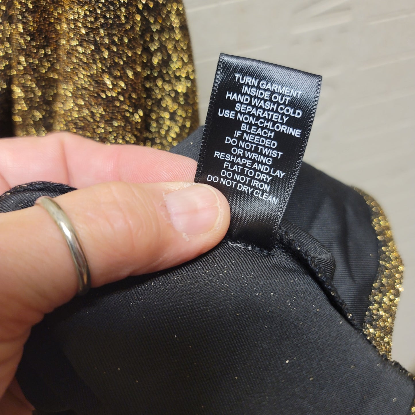 RowA skirt Gold Mini Flounce Sparkle Glitter Black lining Size Large Stretch NEW