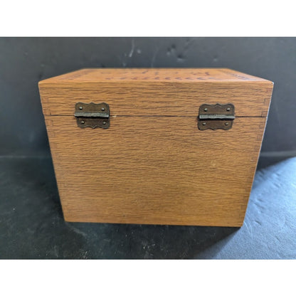 Vintage wood recipe box 7" x 4.5" x 5.5" dove tail construction Birds Folk Art