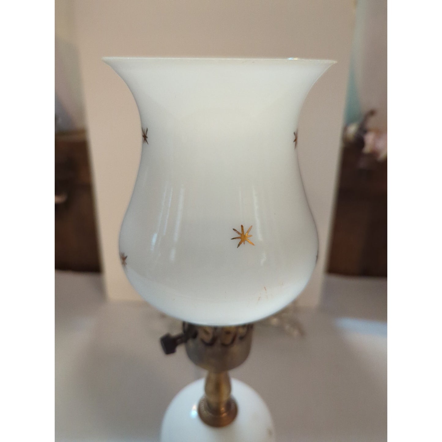 Vintage Mid-Century Milk Glass Hurricane Table Lamp Gold Starburst Marble Base