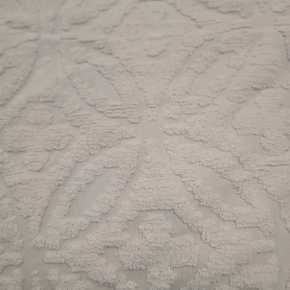 VINTAGE Queen White Cotton Chenille fringed blanket Rounded hem 100" x 92"