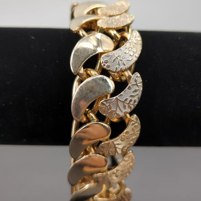 Vtg. Textured Smooth Gold Tone Curved Link Bracelet MCM Old Money High Quality