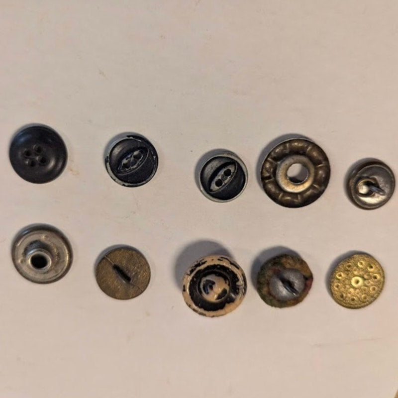 Lot of Vintage/ Antique buttons Ten 10 Estate Find Collector LOT C