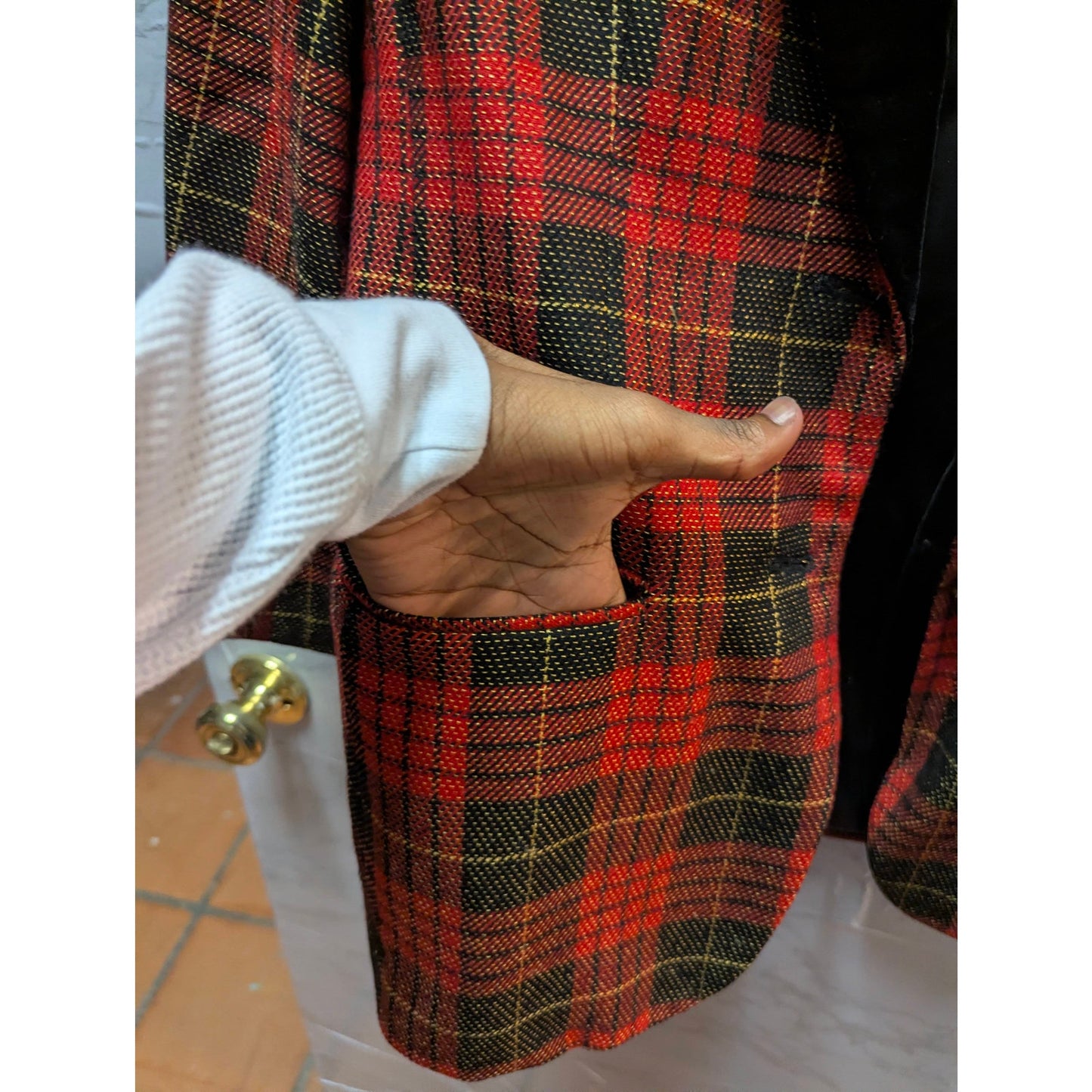 Vintage Anne Klein II Red Tartan Plaid Velvet Collar Blazer 8 Petite Wide lapel