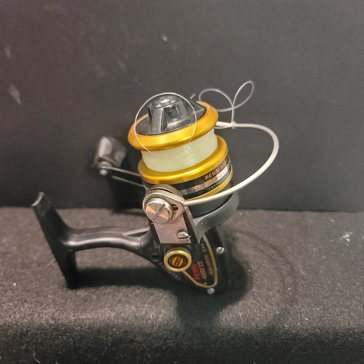 Fishing REEL Penn 4300 SS spinning caster Vintage Collectiors Graphite