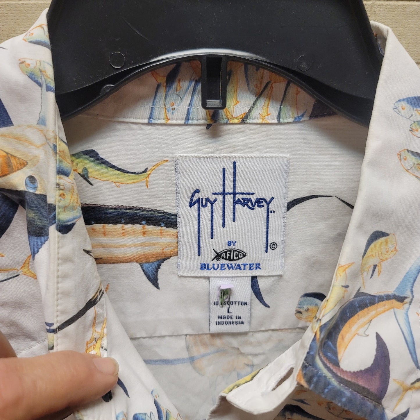 Guy Harvey shirt 100% Cotton Mens Large Short Sleeve Sailfish Shirt