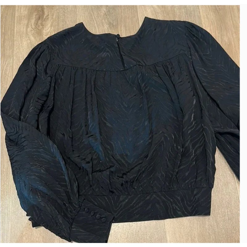 Zebra print blouse with balloon sleeves Size Medium 10 Keyhole back classic NEW