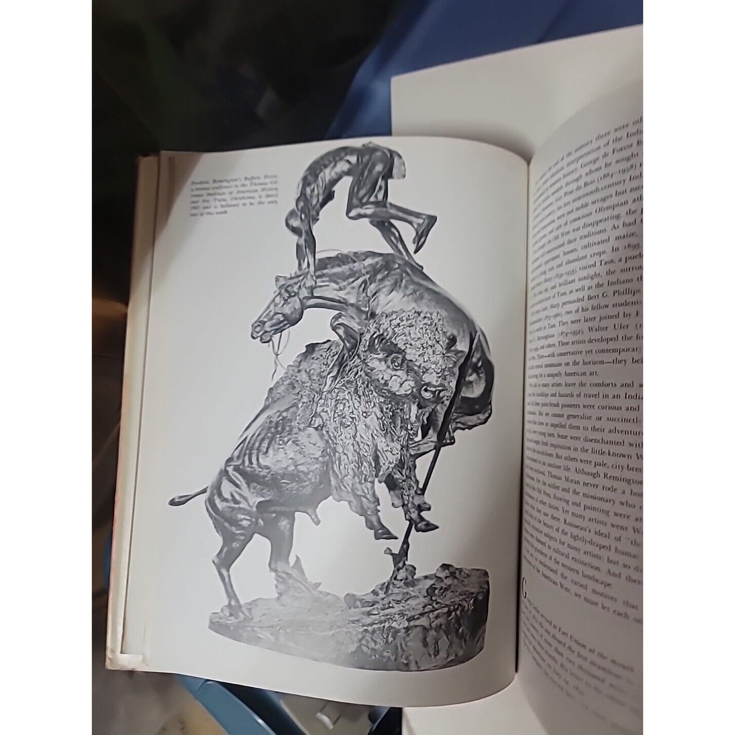 1967 THE ARTIST IN AMERICA BY EDITORS OF ART IN AMERICA FIRST EDITION Historical