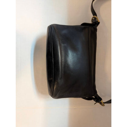 Coach Fletcher bag model 4150 crafted black leather saddle-bucket silhouette