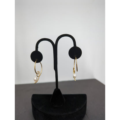 Vintage PIERCED fashion  Earrings Freshwater Pearl abstract hoop goldton