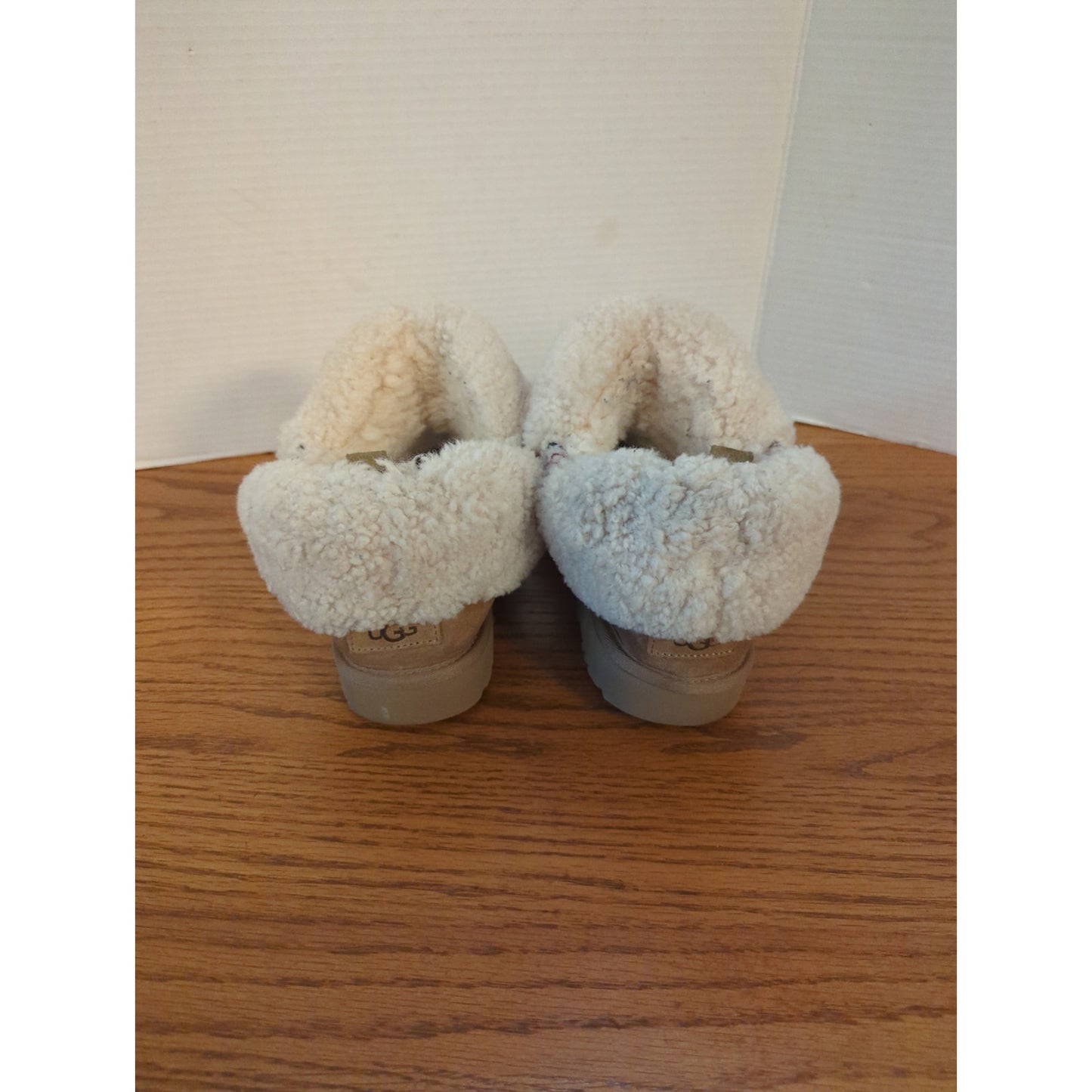 UGG Chestnut Suede Classic Slipper Booties Cozy Cabin Aesthetic Women's Size 8